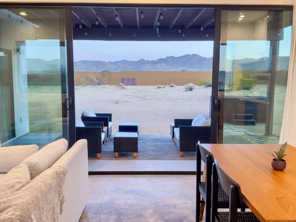 Interior - Scenic Desert Oasis w/ Private Hot Tub + Mountain Views + Fire Pit + BBQ (Joshua Tree)