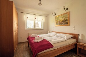 2 chambres, bureau, lit parapluie, Wi-Fi gratuit