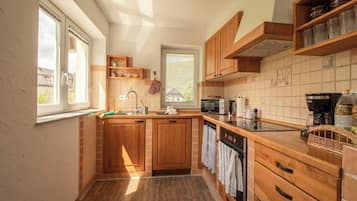 KylskÄp, mikrovÄgsugn, ugn och spishÀll