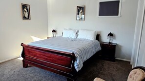 4 bedrooms, WiFi, bed sheets - A large and sunny family home close to all the amenities and perfect for exploring Nelson and Tasman (Richmond)