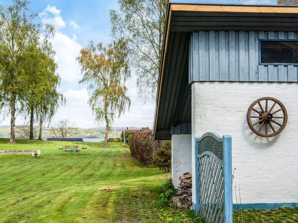 House | Property grounds