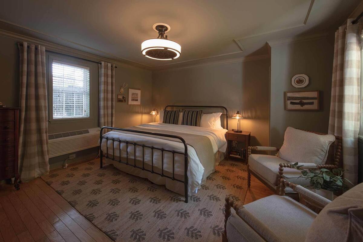 Deluxe Double Room | 1 bedroom, free WiFi, bed sheets