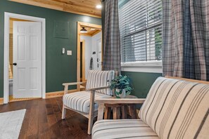 Ferienhaus, zum Innenhof hin | Kostenloses WLAN, Bettwäsche