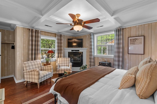 Chickamauga Cottage | Free WiFi, bed sheets