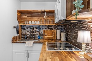 Lookout Mountain Cottage | 1 bedroom, free WiFi, bed sheets