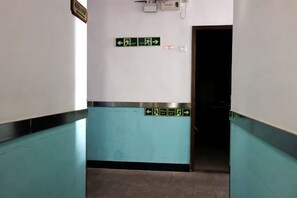 Ảnh chưa phân loại, 2 trong số 21 ảnh, nút