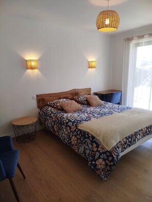 3 bedrooms, desk, iron/ironing board, travel cot - Gîte des Peupliers 3 *** 35 mn du Puy du Fou (Courlay)