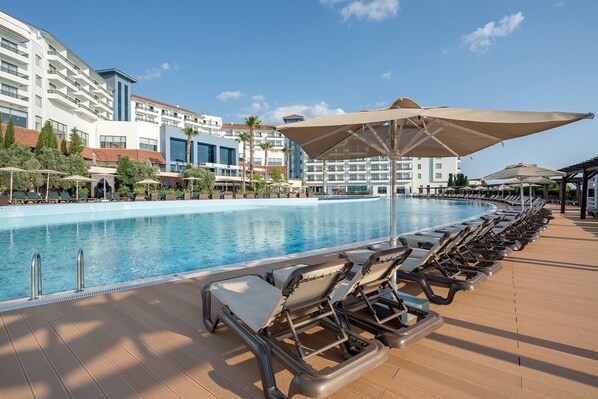 4 indoor pools, 3 outdoor pools - Euphoria Aegean Resort & Spa (Halal Hotel) (Seferihisar)