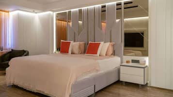 Luxury Villa, Sea View | 2 bedrooms, desk, laptop workspace, free WiFi