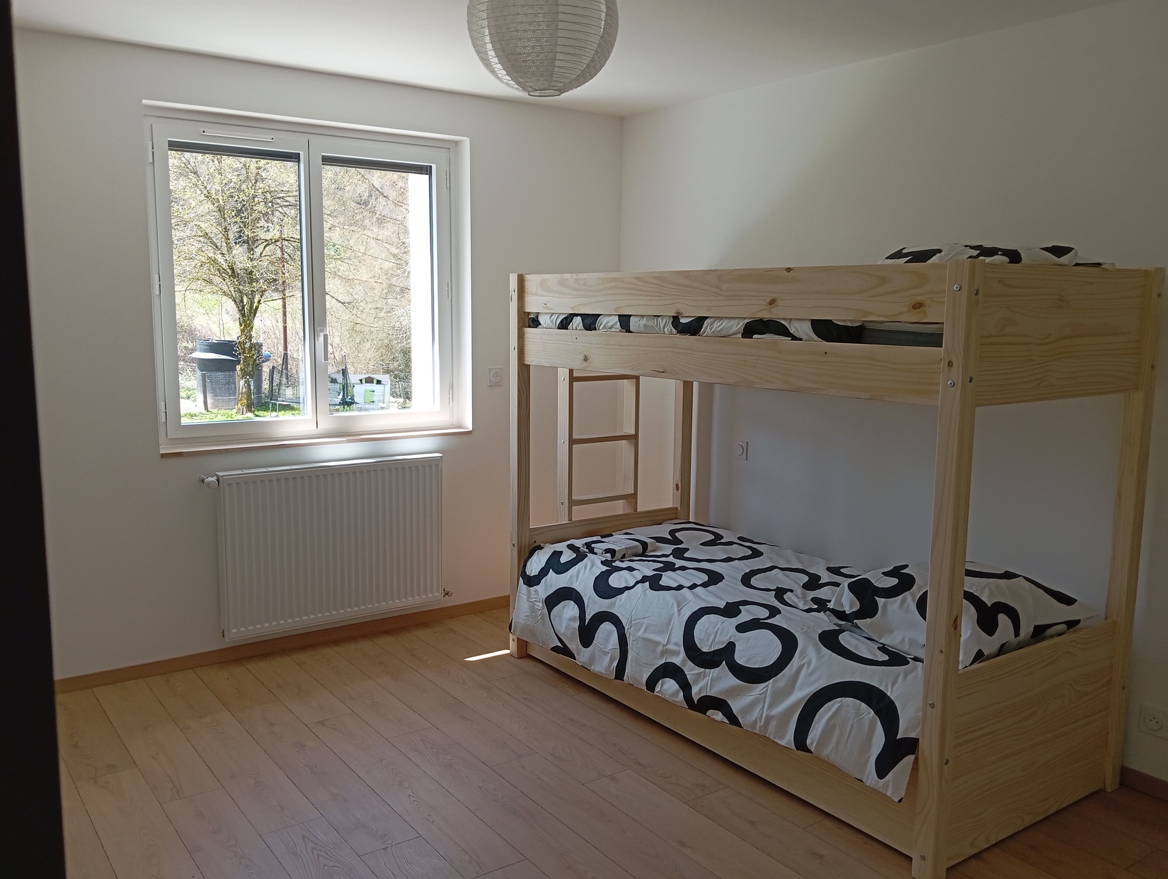 2 sovrum, resesäng, gratis wi-fi och sängkläder