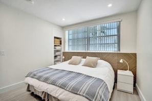 1 chambre, fer et planche à repasser, Wi-Fi gratuit, draps fournis