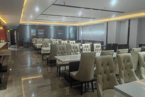 Unclassified image, 4 of 28, button - Erenhot Jingtai Hotel (Erenhot)