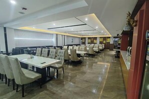 Unclassified image, 3 of 28, button - Erenhot Jingtai Hotel (Erenhot)