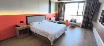 Erenhot Jingtai Hotel