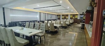 Erenhot Jingtai Hotel