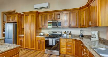 Sunset View-3BR Villa-Kayaks-Sleeps 9-Placencia