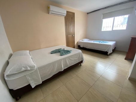 Economy Triple Room. HOTEL PRADO CARTAGENA