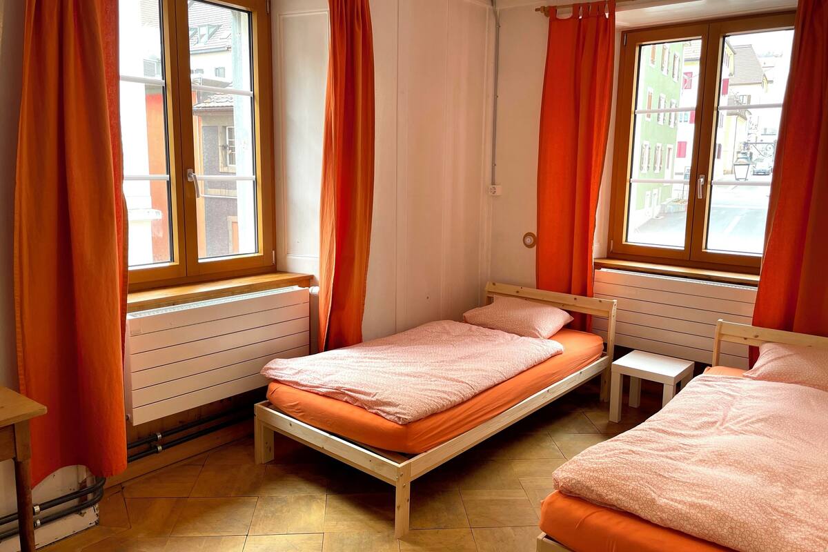 Twin Room | Free WiFi, bed sheets