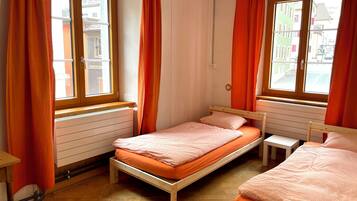 Twin Room | Free WiFi, bed sheets