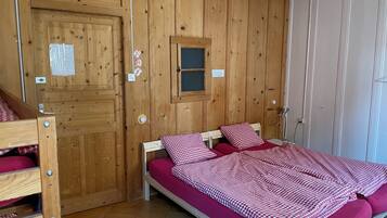 Familien-Vierbettzimmer