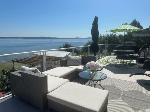 Oceanfront, beach access Cozy bed & breakfast loaded  amenities , Sunny Saltair