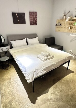 基础双人房 | 特色装修、免费 WiFi