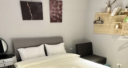 H hotel