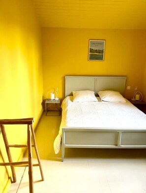 4 bedrooms, iron/ironing board, WiFi, bed sheets - Renovated villa at Le Canon, 5 minutes from the lake and 10 minutes from the ocean (Lège-Cap-Ferret)