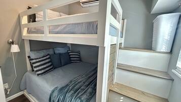 2 soverom, strykejern/-brett, wi-fi (inkludert) og sengetøy