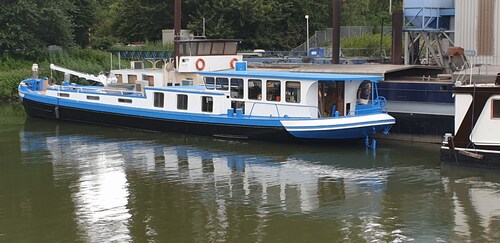 Sleep on the water - 150 m² boat with private terrace - Peace and nature