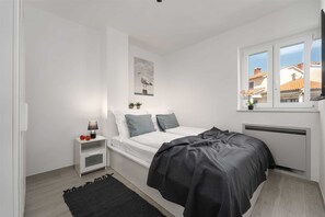 3 chambres, fer et planche à repasser, Wi-Fi gratuit, draps fournis
