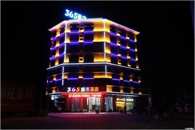 365 City Hotel