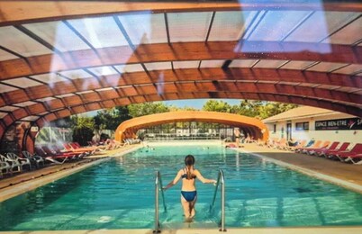 MOBILHOME On Cap Ferret in the pine forests, in a 4-star campsite.