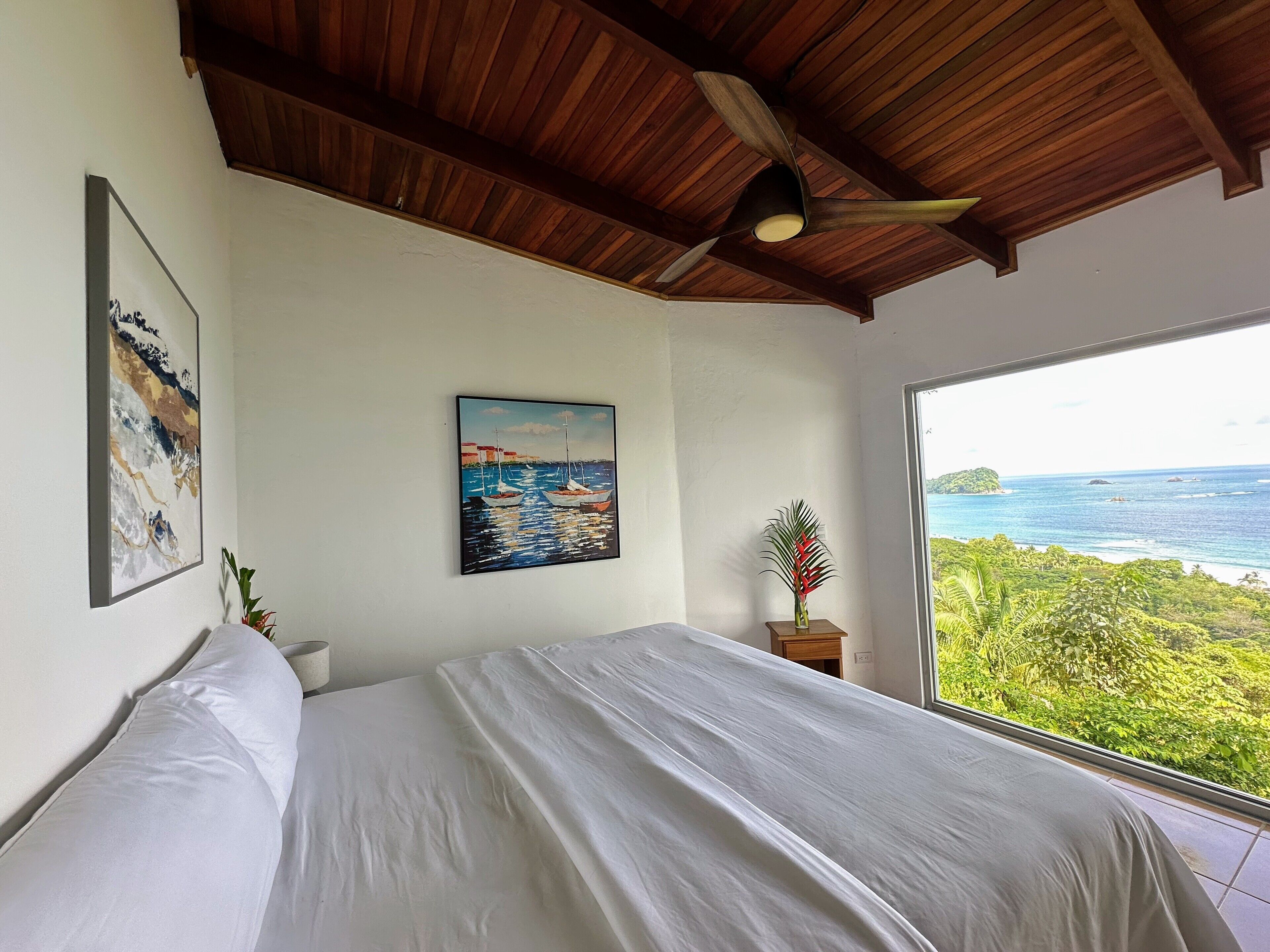 2 bedrooms, travel cot, WiFi, bed sheets