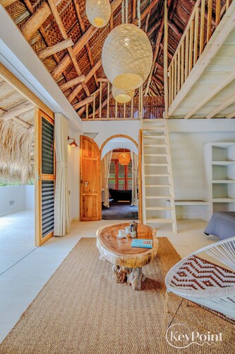 New KeyPöint: Luxury Palomino Beach Höuse!