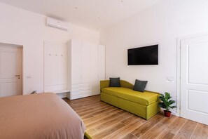 2 bedrooms, in-room safe, iron/ironing board, WiFi