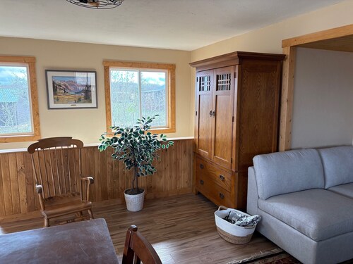 Glacier View Loft at Duck Lake