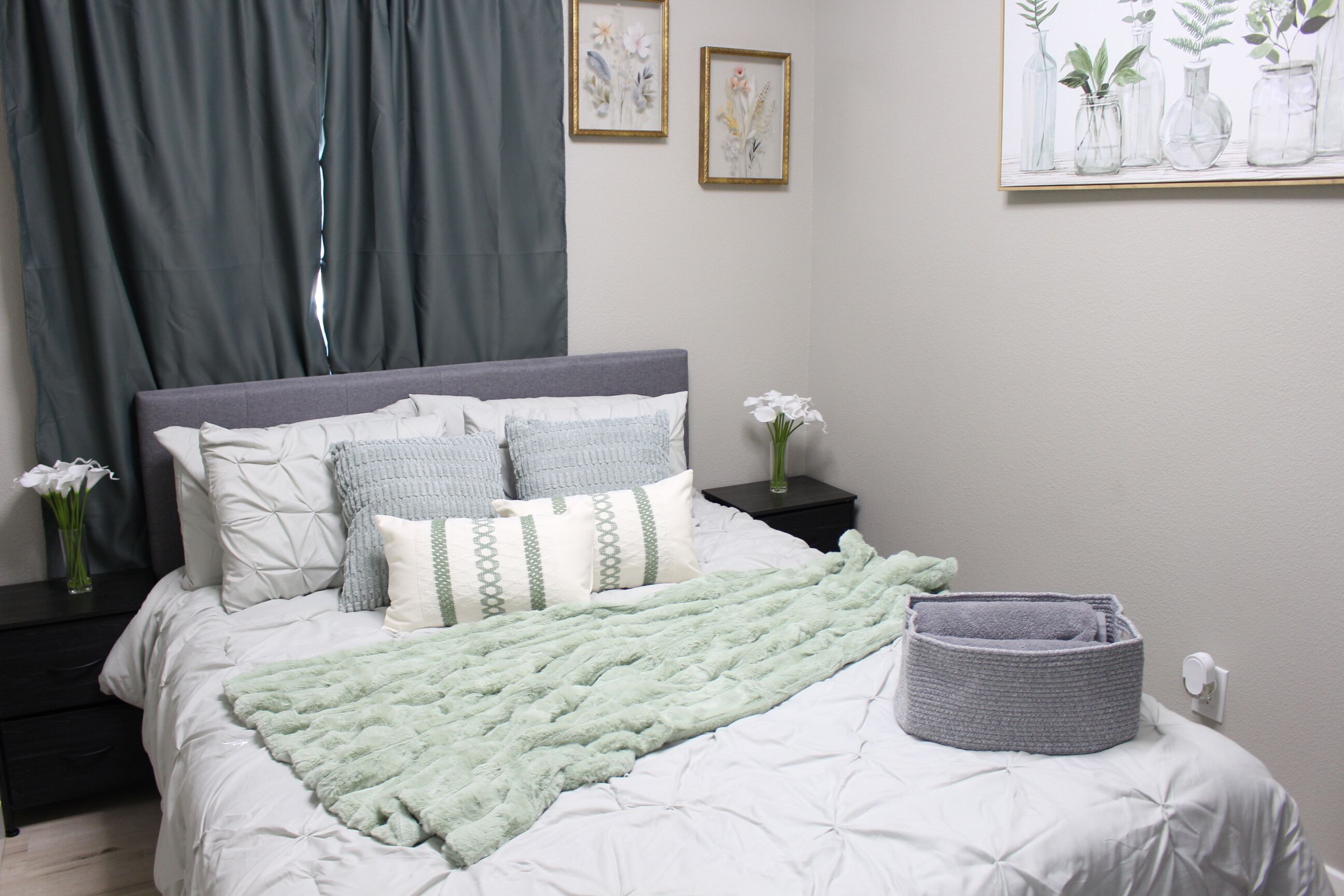 2 soverom, strykejern/-brett, wi-fi (inkludert) og sengetøy