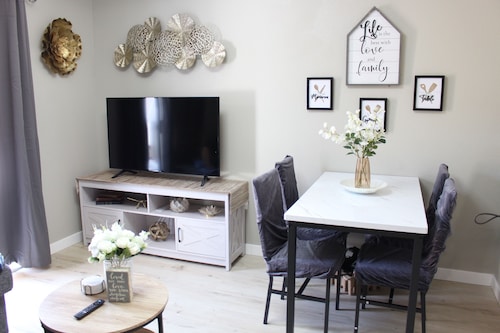 Brand new 2-bedroom in charming Santa Maria with WiFi, AC