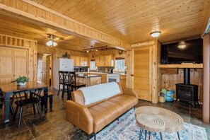 Smart TV, fireplace, DVD player