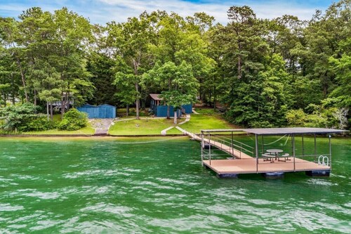 * Vintage * Smith Lake Retreat!