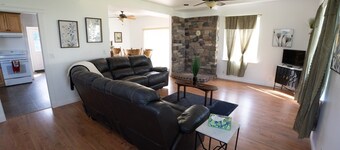 Enjoyable 3-bedroom house with WiFi in charming Westport