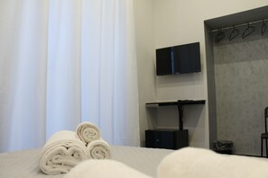 1 camera, Wi-Fi, lenzuola