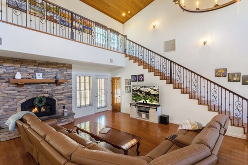 Modern Farmhouse in the quaint town of Julian in the San Diego Mountains