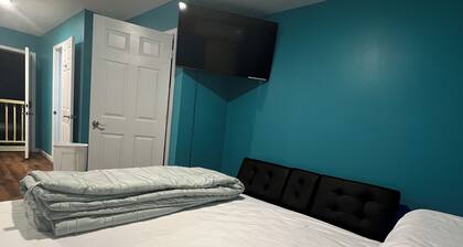 Happy Sweet studio Royal with AC and WiFi included Great for Long Stay