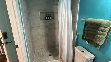 Shower, bidet, towels, soap