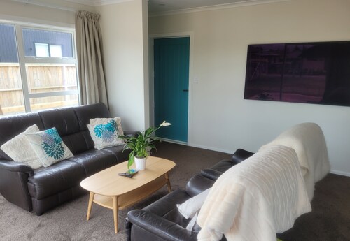 Warm, new house, equipped with all you need for an enjoyable weekend away!