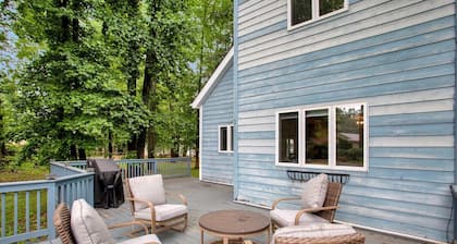 Annapolis Home Near Beach & Quiet Waters Park!