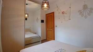 2 室のベッドルーム、WiFi、ベッドシーツ