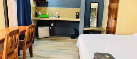 Basic Room | Private kitchen